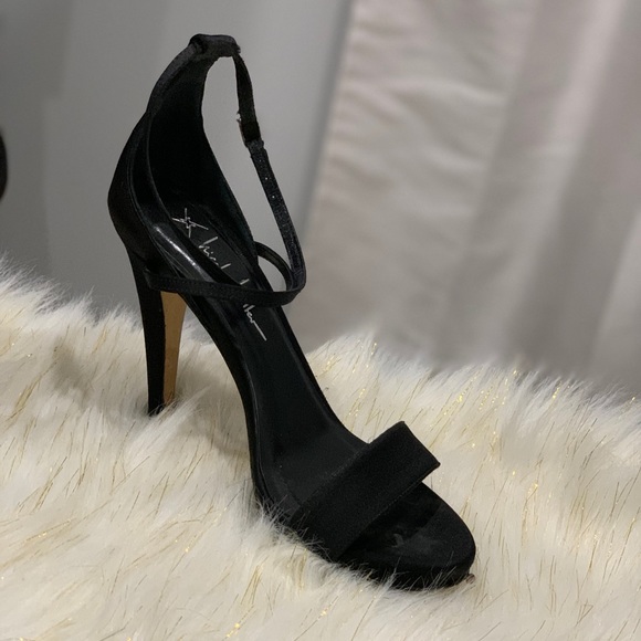 Nicole Miller Shoes - Nicole Miller black satin heels size 6